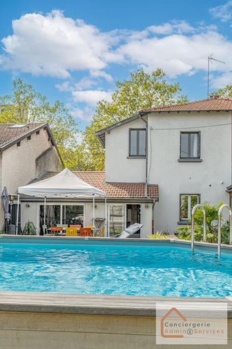 Maison A Lyon Parilly Avec Piscine, Jardin, Parking Prive & Proche Eurexpo Venissieux Exterior photo